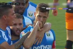 比利亚雷亚尔连战连捷，绝杀制胜冲联赛前三挑战巴萨